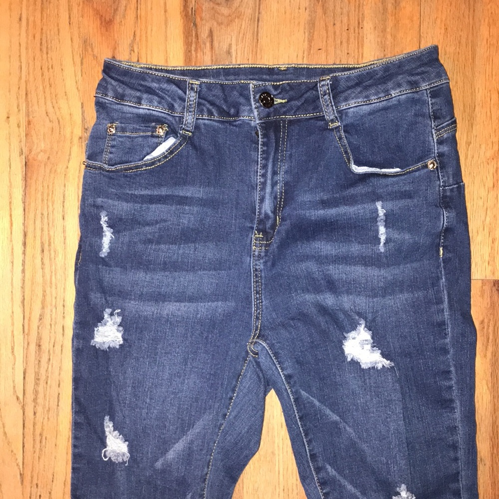 Distressed Jeans - Picture 2 of 7